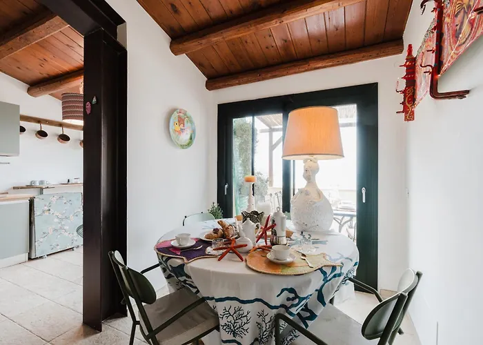 Casa Mauro E Roberta Zingaro *