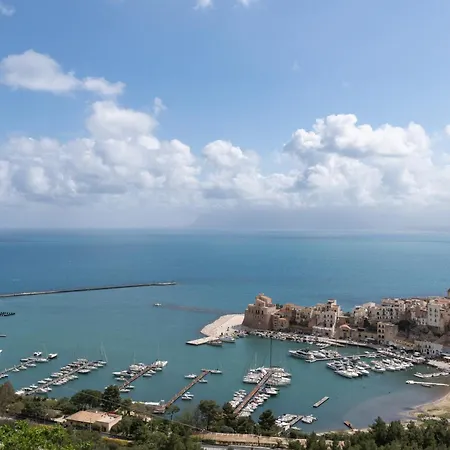 Casa Mauro E Roberta Zingaro بيت للعطل