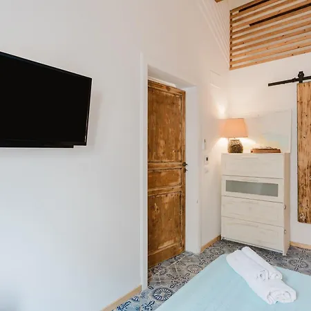 Casa Mauro E Roberta Zingaro * كاستيلاّماري ديل غو