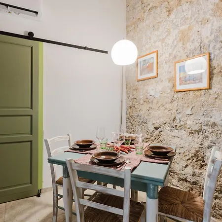 بيت للعطل Casa Mauro E Roberta Zingaro كاستيلاّماري ديل غو